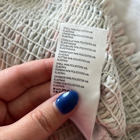 NWT Cropped Smocked Floral Shirt - Picture 7 of 8